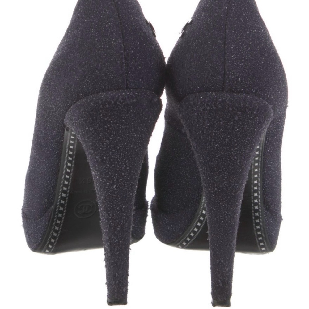 Chanel Interlocking CC Glittery Suede Heels - Picture 7 of 7